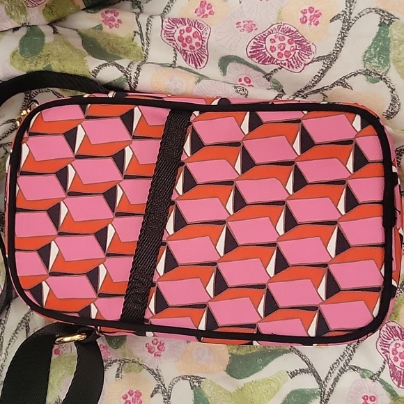 DVF Diane Von Furstenberg Target Cellphone Holder Pink Modern Geo Crossbody NWT - Picture 1 of 1